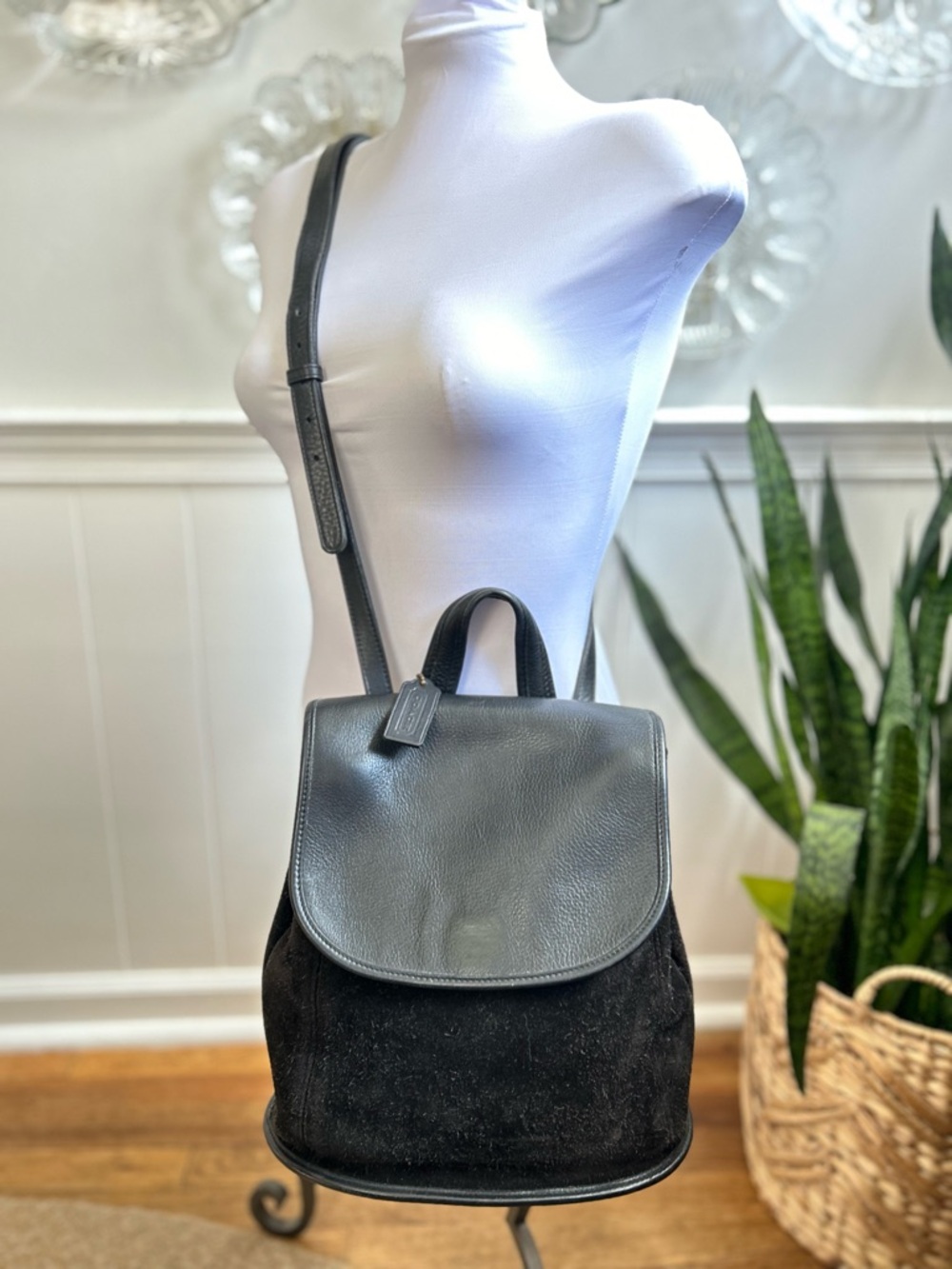 Vintage COACH Berkeley Black Suede Leather Convertible Backpack  9016 - Picture 2 of 10